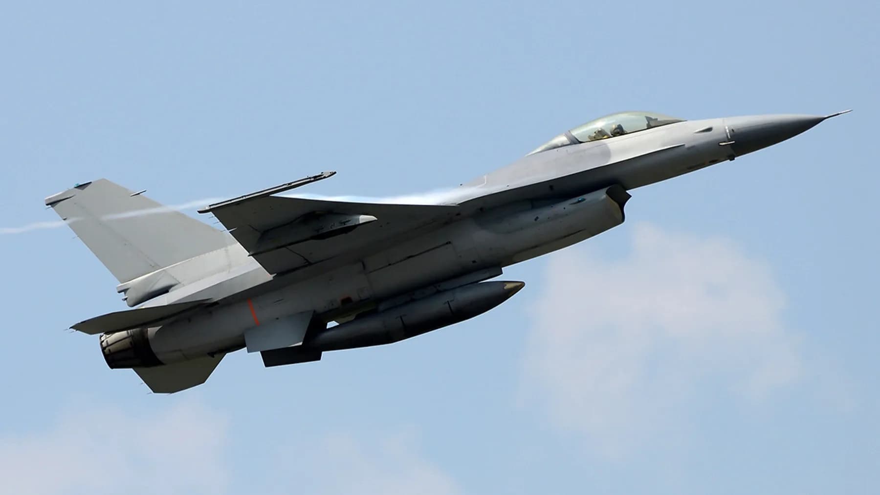 F-16