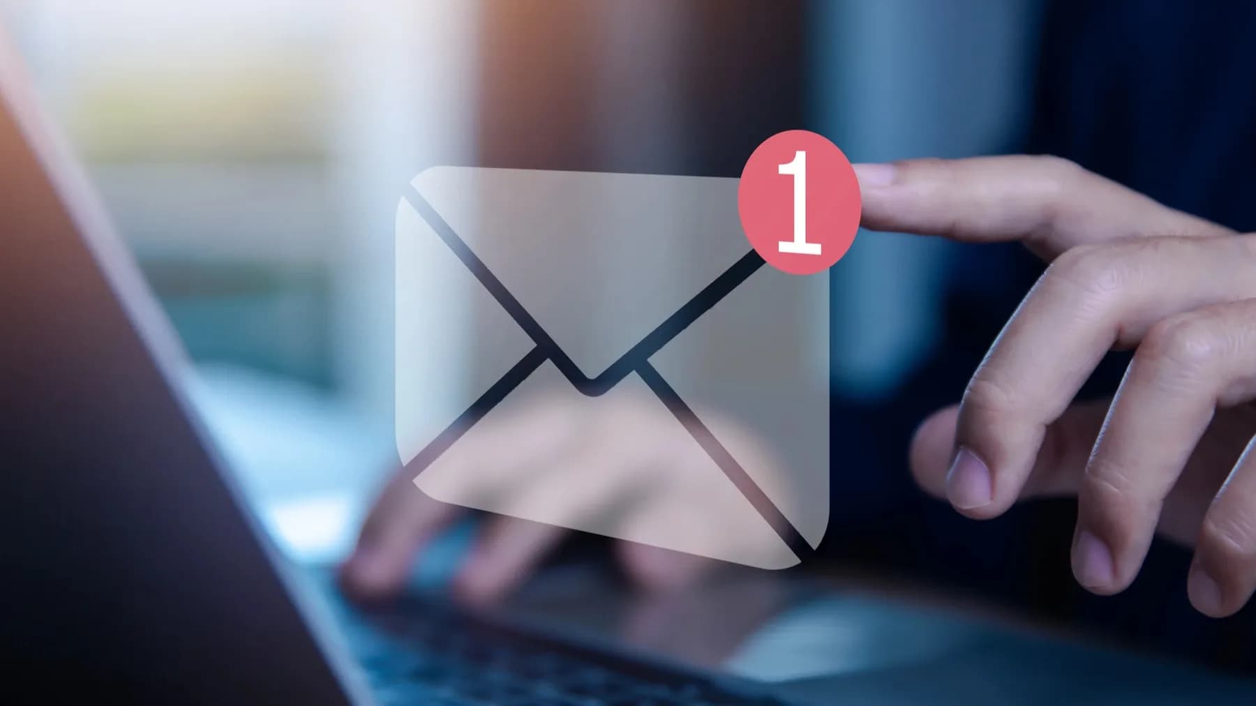  Amerikai szervereken zajlik az uniós intézmények e-mail-forgalmának közel háromnegyede - Email - illusztráció