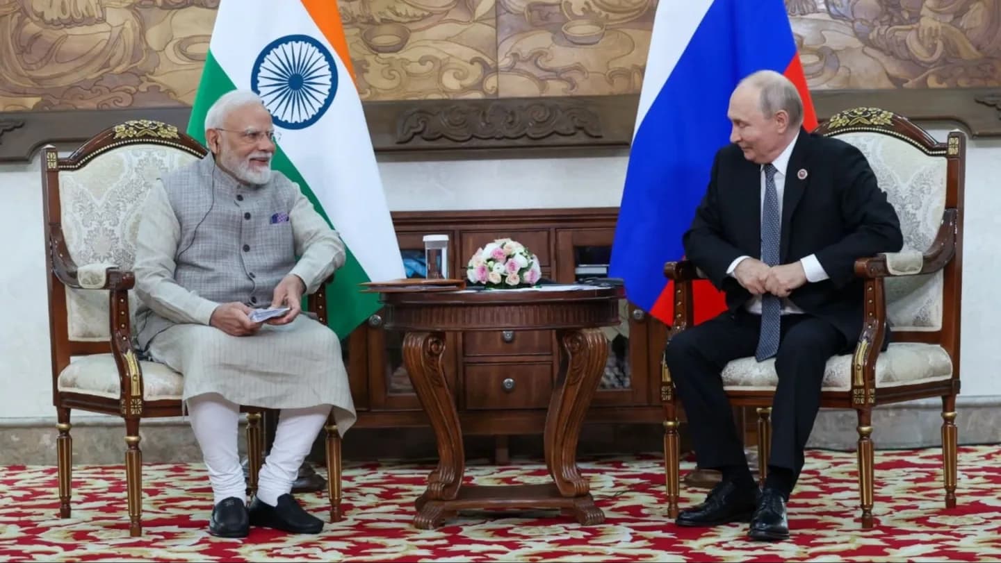 Modi Putyinnak: „A végtelen háborútól el kell jutni a háború végéig”