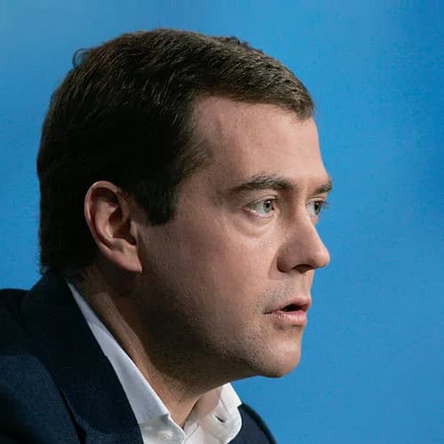 Medvegyev nyílt csapással fenyegette meg a németországi katonai gyárakat és a Kijevbe utazó nyugati vezetőket