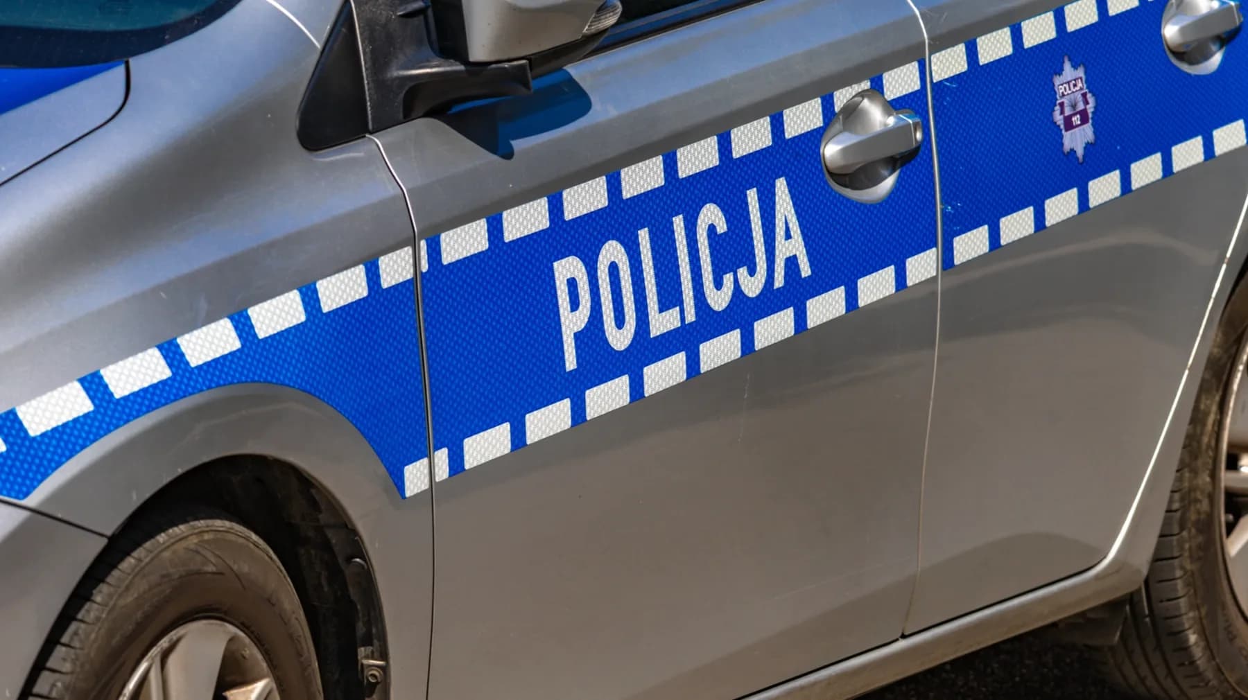 Bombaélesítéssel fenyegetőzött, letartóztattak egy 23 éves férfit Poznańban